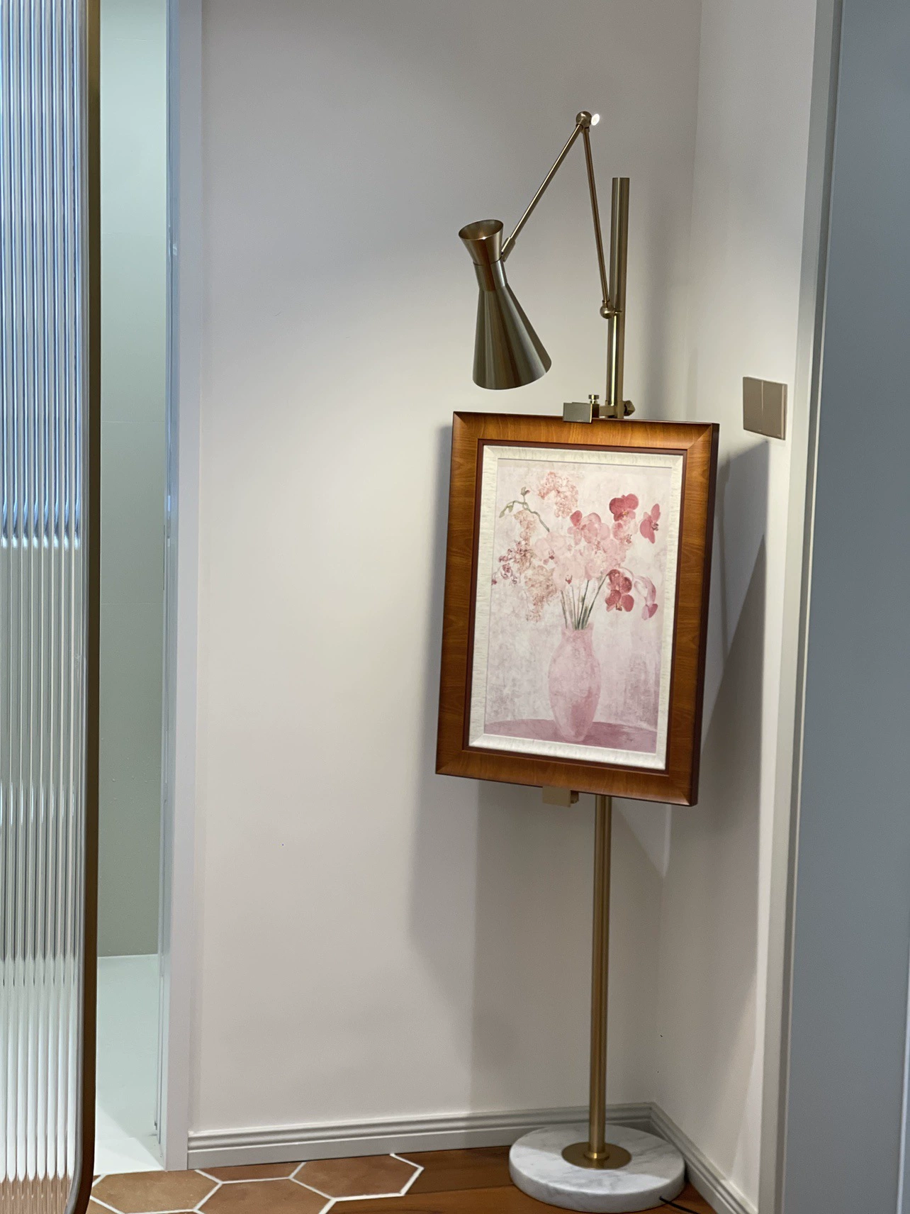 Designer Picture Clip Floor Lamp